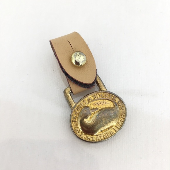 Vintage Dooney & Bourke Faux Leather Brass Duck Logo Hang Tag Charm Oval Tan - Picture 1 of 9